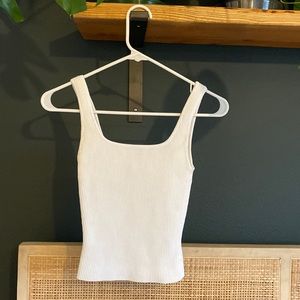 Aritzia sculpt knit square neck ribbed white tank. Babaton XXS 2XS